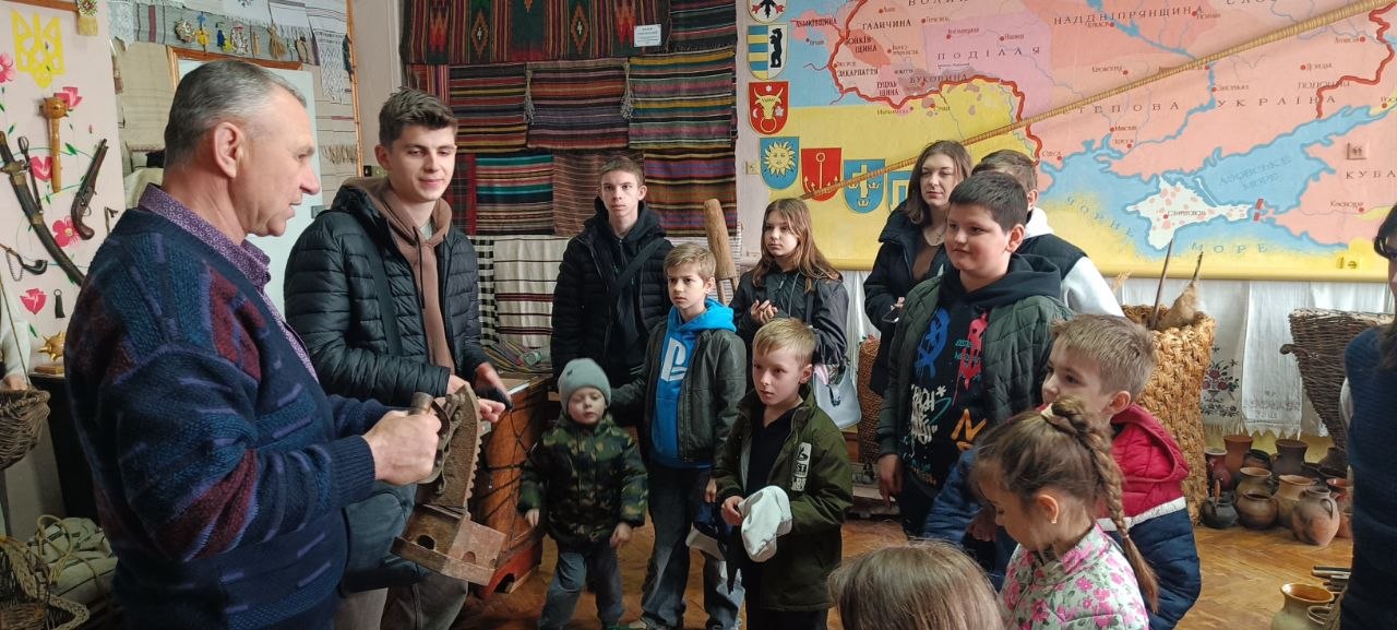 Фото 30 з життя гімназії Елея